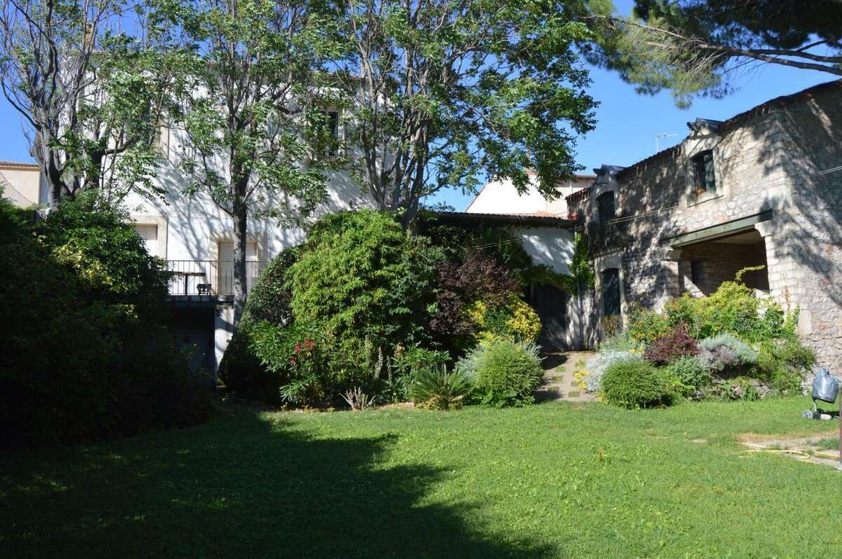 Maison à MONTBAZIN