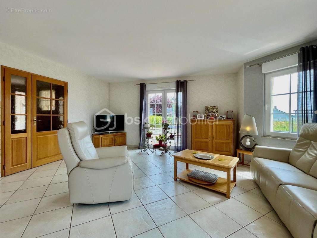 Maison à ROUSSY-LE-VILLAGE