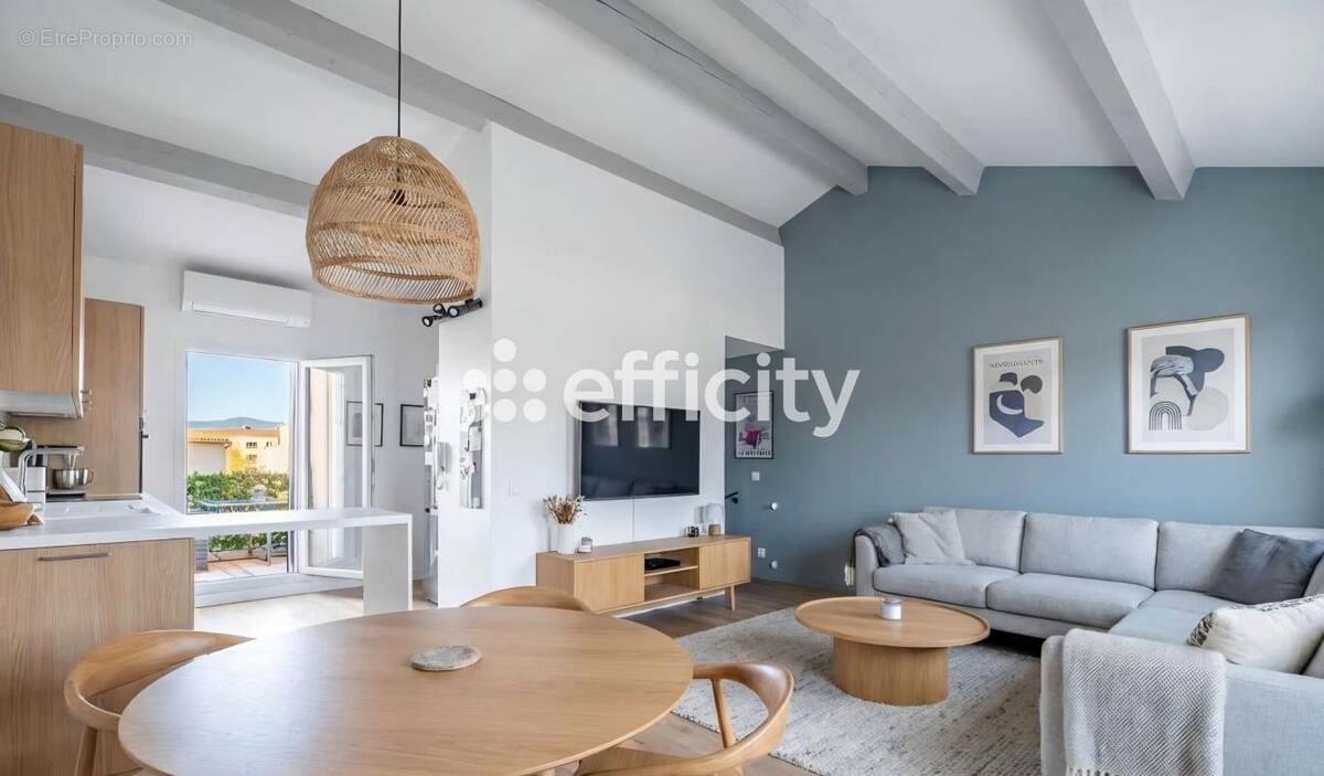 Appartement à COGOLIN