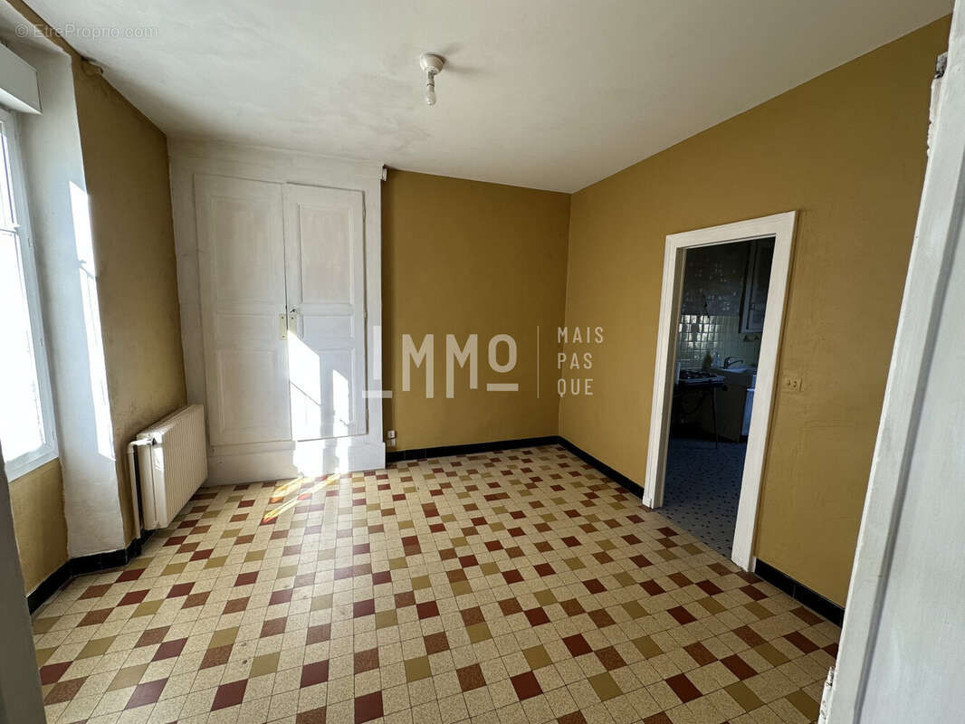 Maison à SAINT-CALAIS