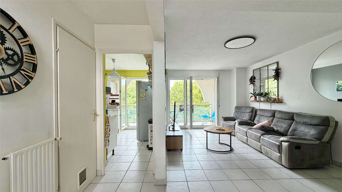 ANGLET - Quartier Hardoy - T4 duplex de 80 m² avec balcon et cave - photo 3