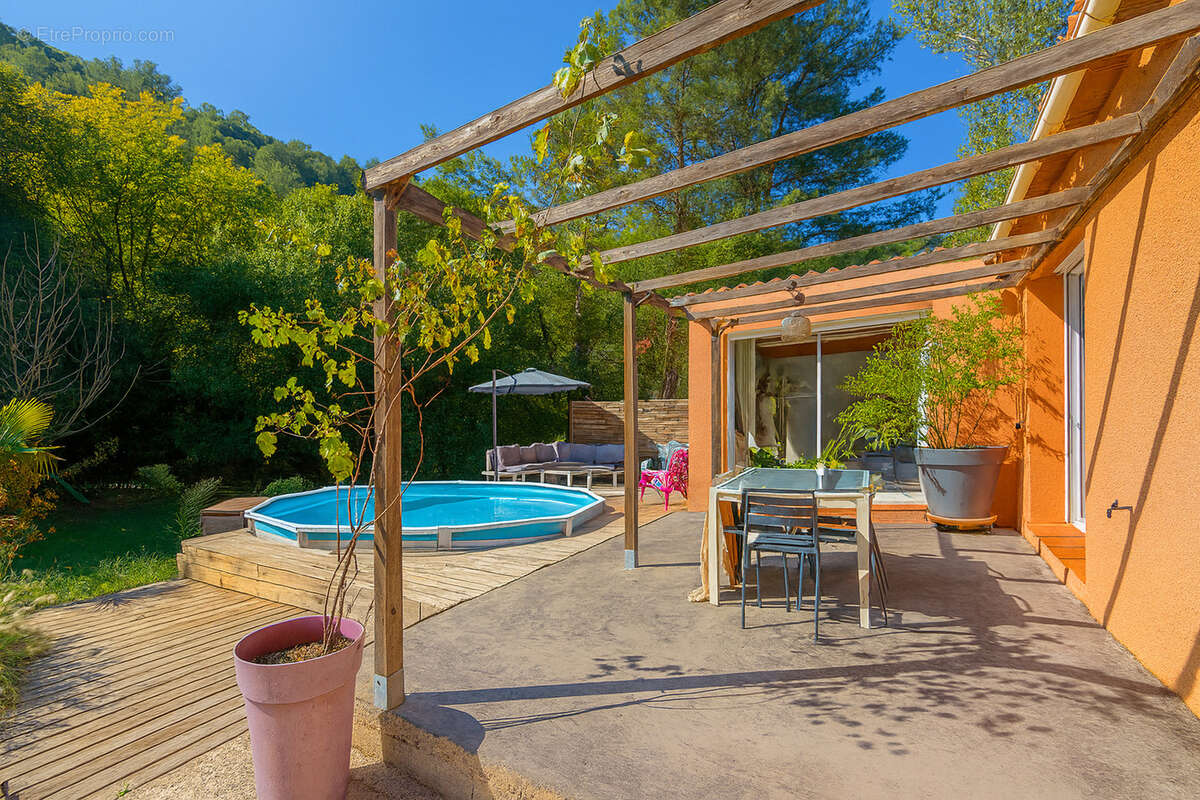 Maison à SOLLIES-TOUCAS