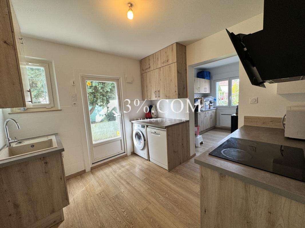 3%COM Maison familiale avec extension de 2025 - 5  chambres - photo 6