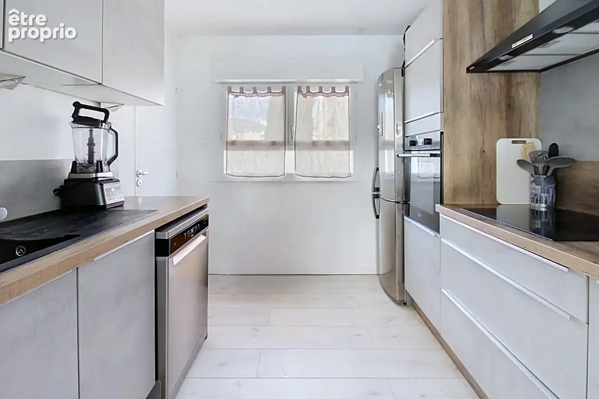 A VENDRE en EXCLUSIVITE Appartement DRAGUIGNAN T3 66,4 m2 - Résidence sécurisée - Balcon - Lumineux - Parking - photo 9