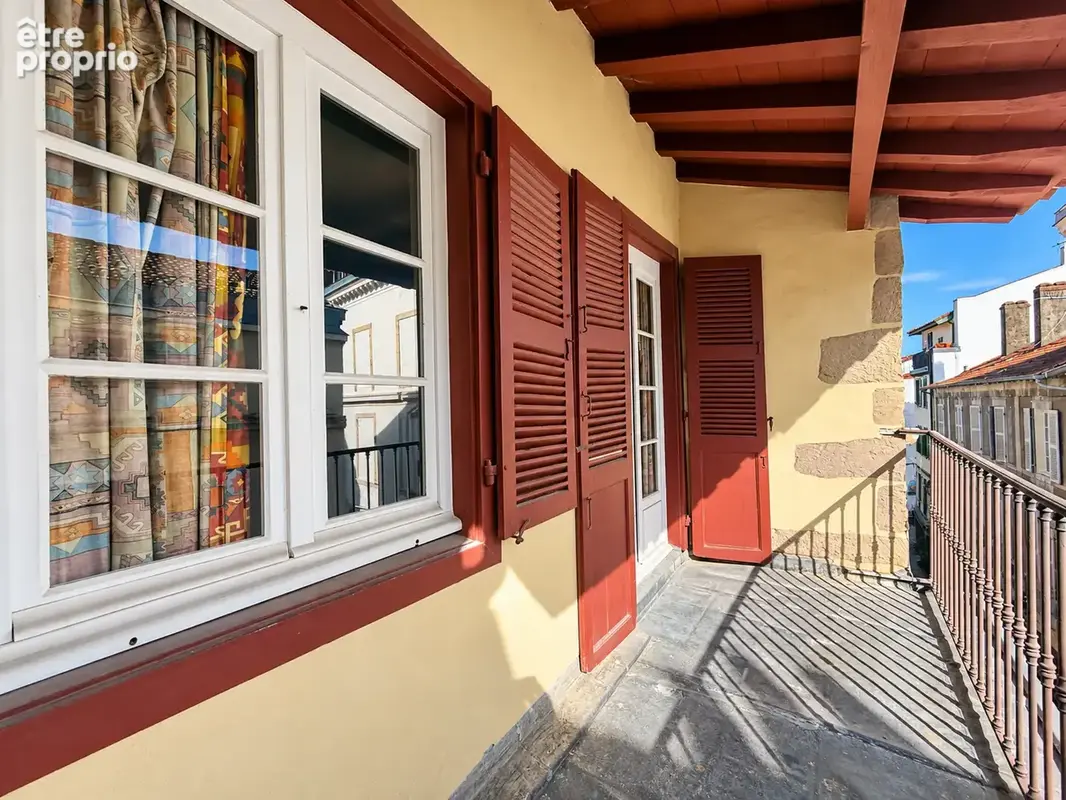 Bayonne   duplex de caractère avec balcon-terrasse   à rénover - photo 1