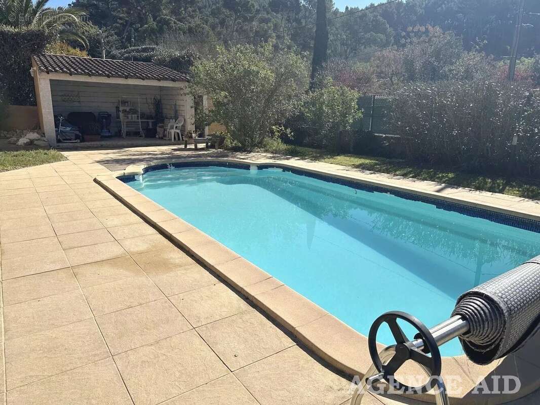 Maison à CUGES-LES-PINS