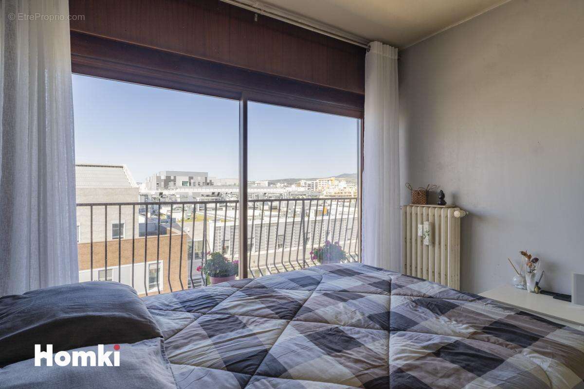 Appartement à MARSEILLE-3E