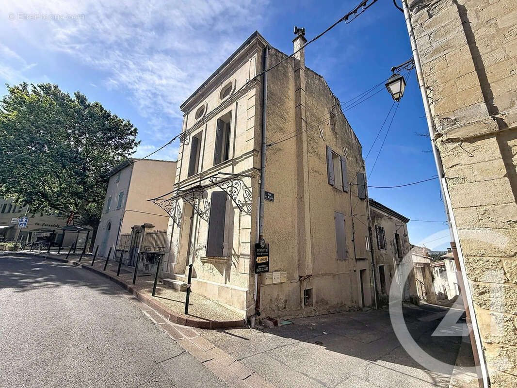 Autre à BARBENTANE