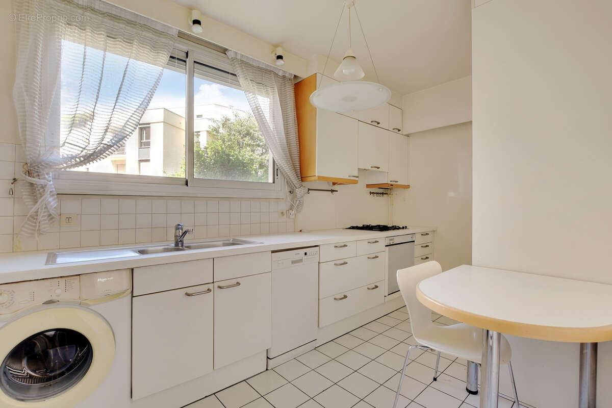 Appartement à PARIS-12E