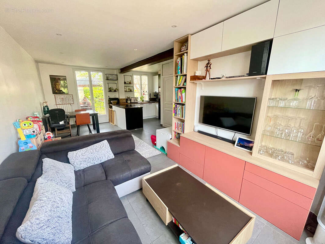 Maison à SARTROUVILLE