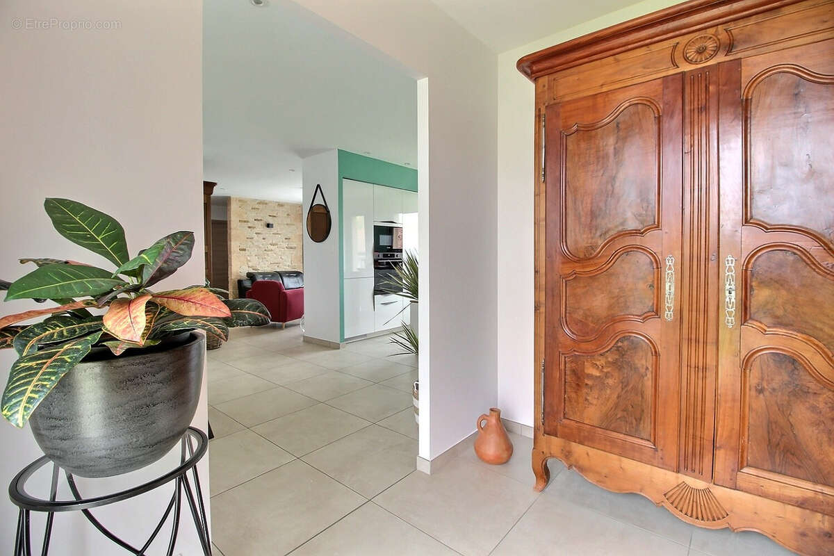 Maison à SAINT-GENGOUX-LE-NATIONAL