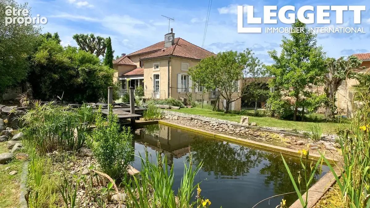 Maison familiale individuelle spacieuse de 4 chambres avec dépendances, grand jardin et piscine - photo 3