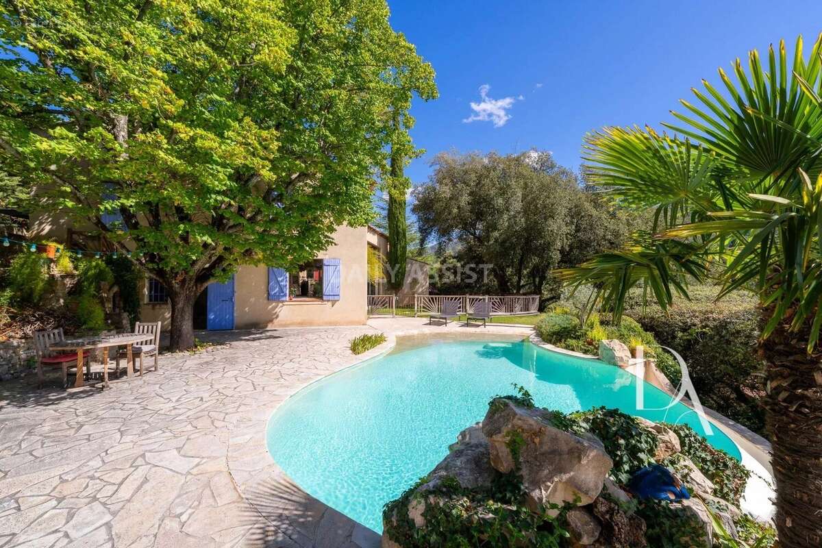 Appartement à VAUVENARGUES