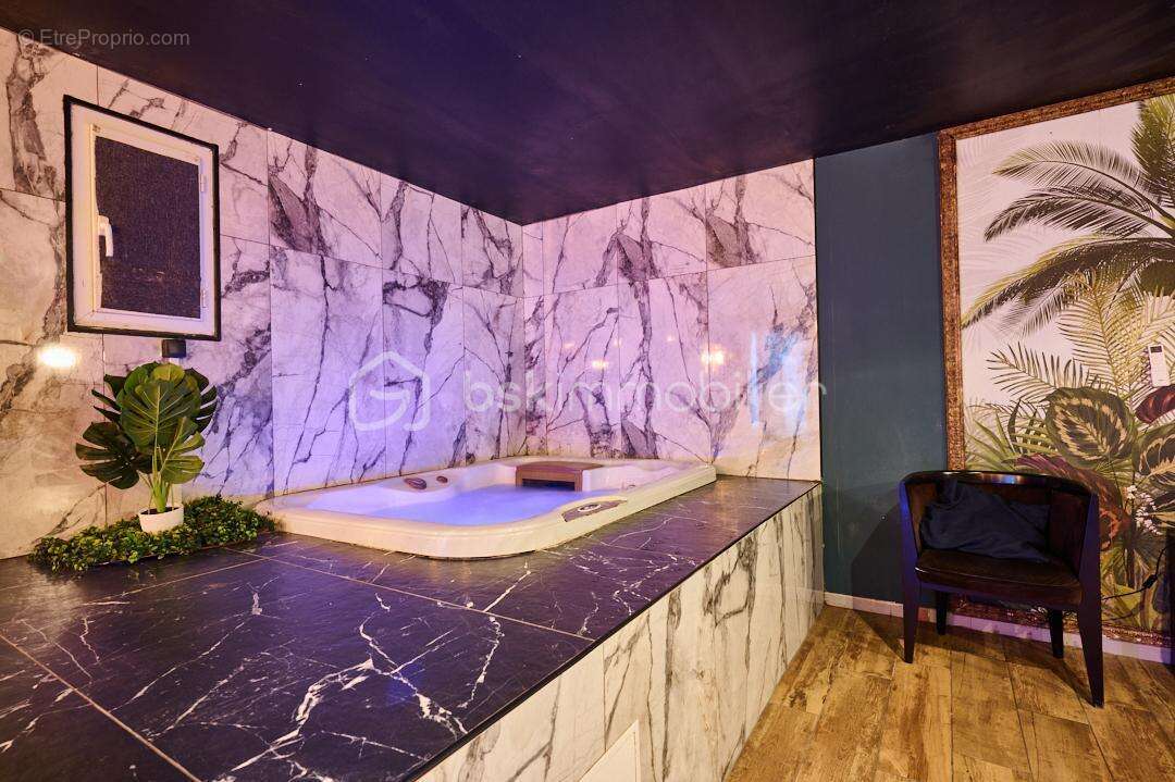 Commerce à LA VALETTE-DU-VAR