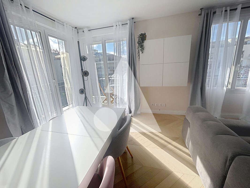 Appartement à RUEIL-MALMAISON