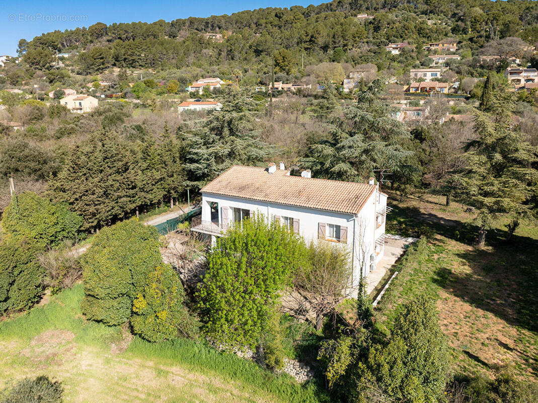 Maison à LORGUES