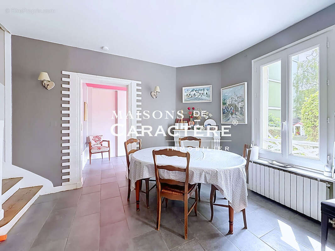 Rare : Maison ancienne atypique & Grange de 100m2 - Vernouillet - photo 4