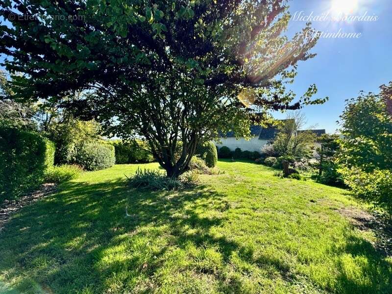 Maison à SAINT-GEORGES-DU-BOIS