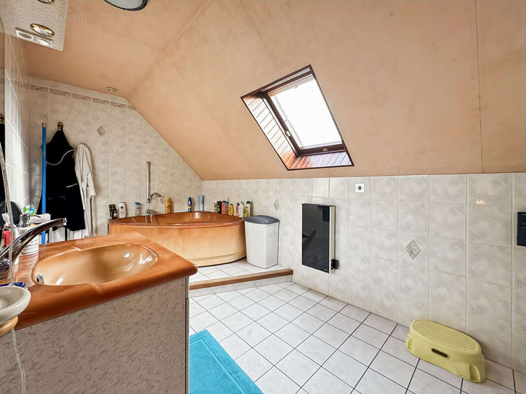 Maison à NEUILLY-PLAISANCE