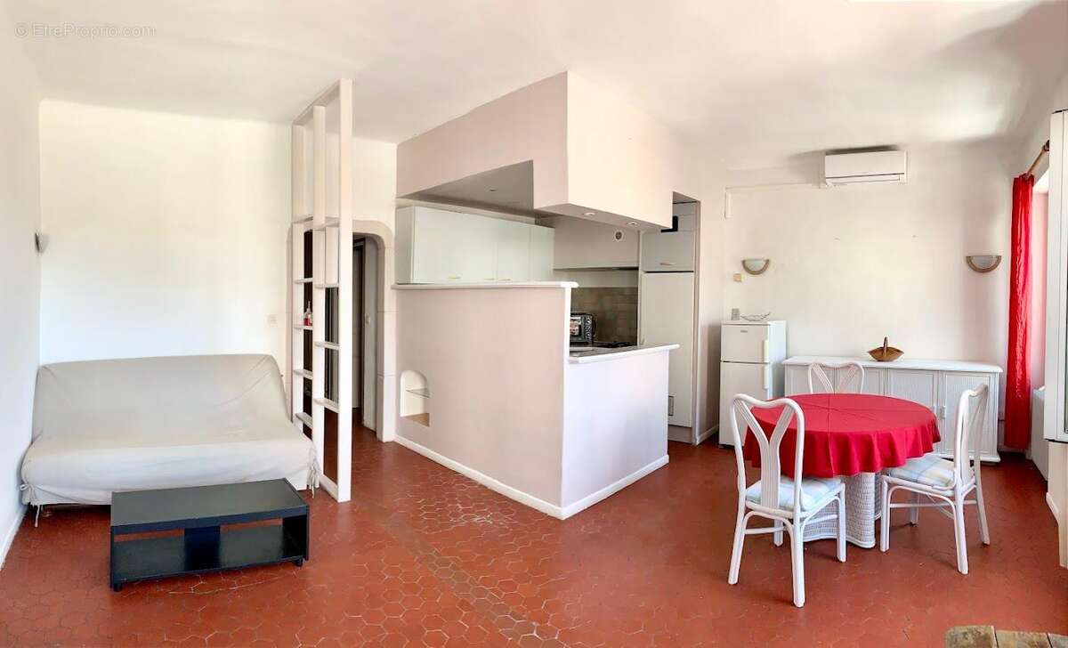   - Appartement à DRAGUIGNAN
