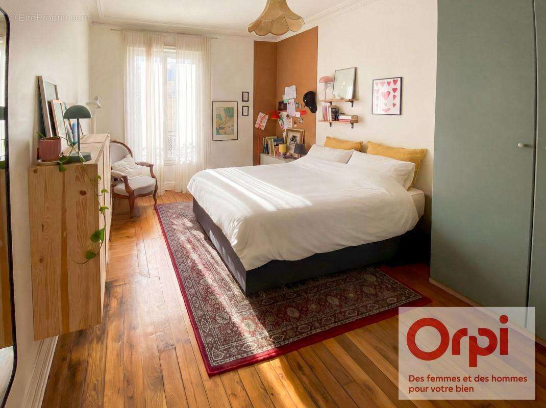 Appartement à ISSY-LES-MOULINEAUX