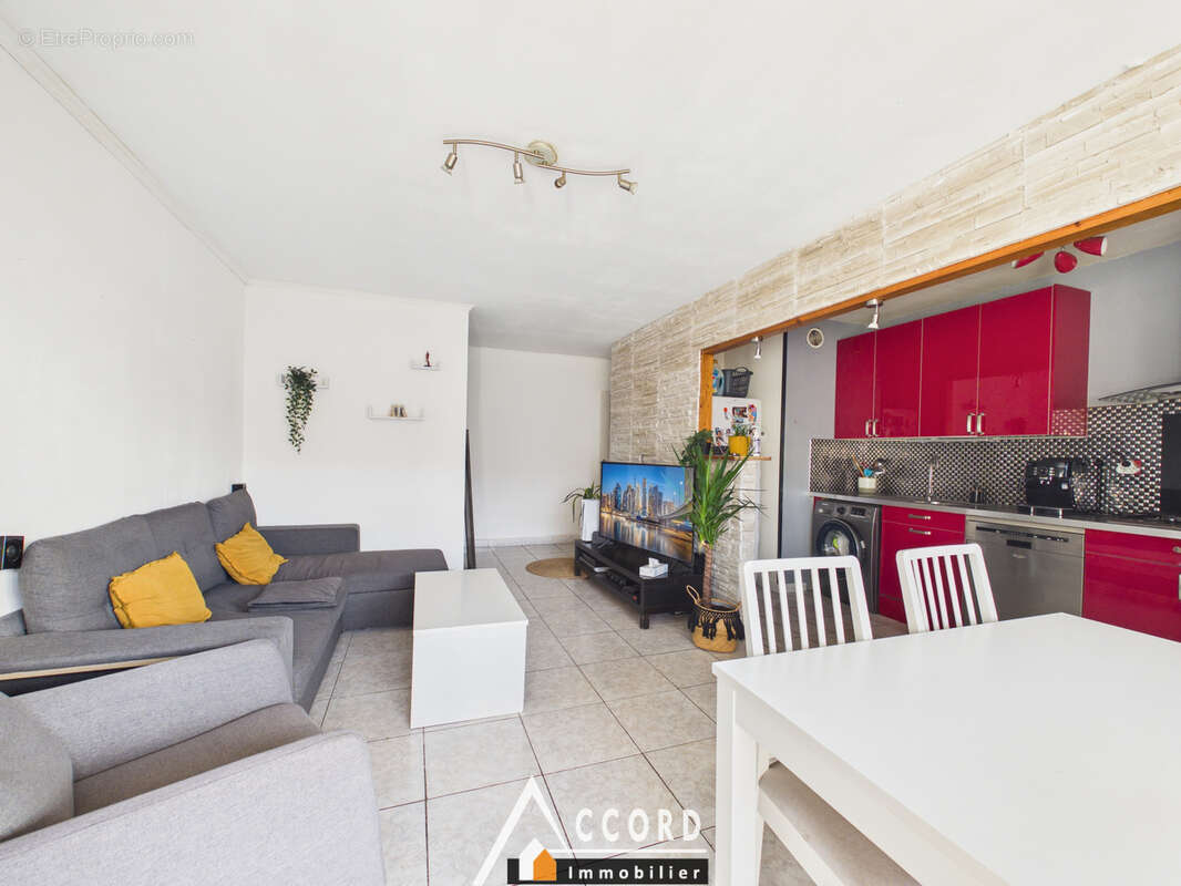 Appartement à SARTROUVILLE