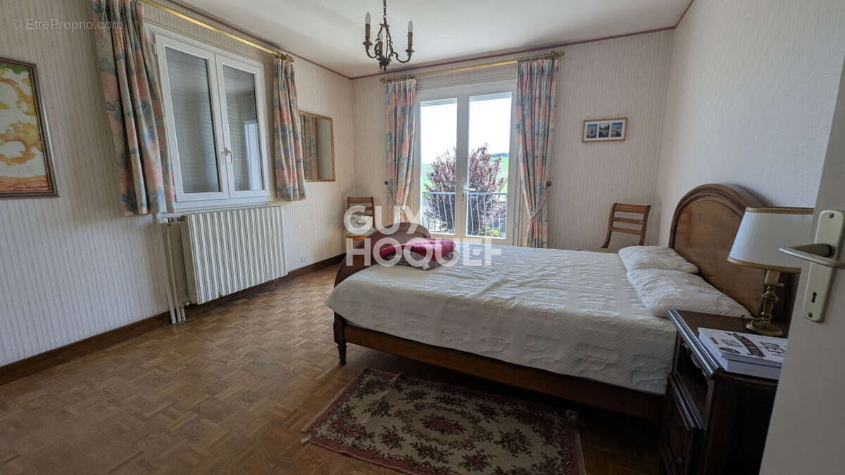 Maison à SAINT-BRIS-LE-VINEUX