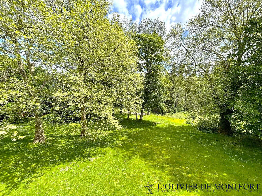 Maison à POIGNY-LA-FORET