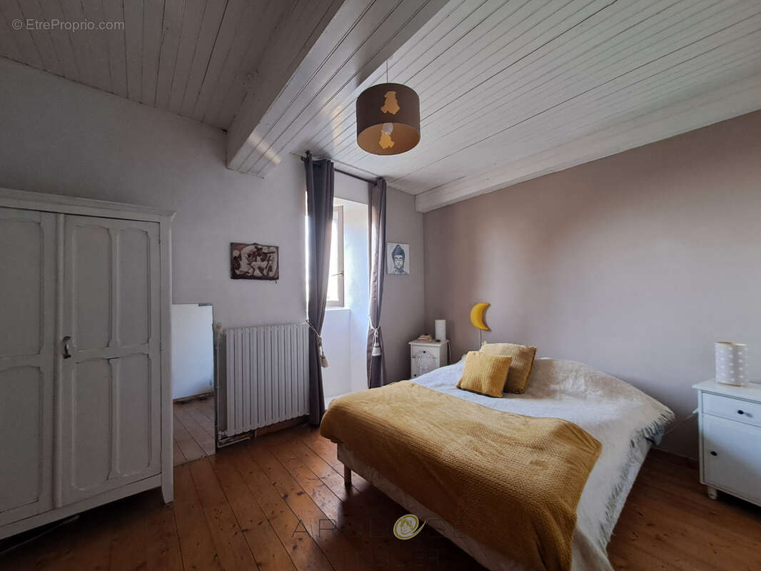 Maison à CLERMONT-DESSOUS