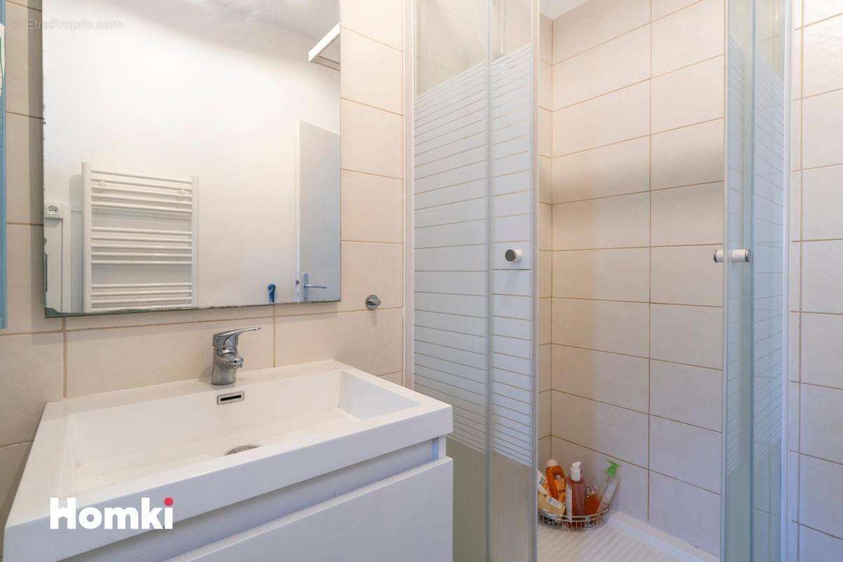 Appartement à MARSEILLE-1E