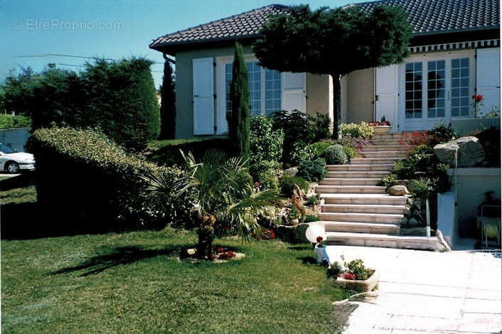 Maison à SAINTE-CONSORCE