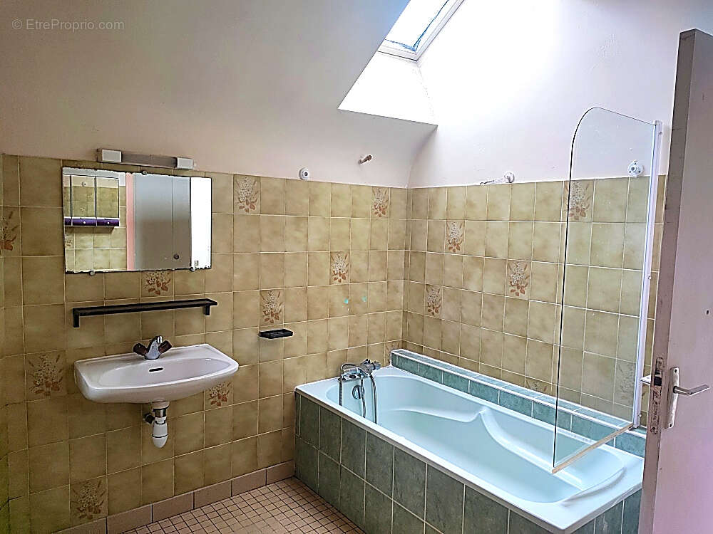 22600 TREVE, Maison 2 chambres 90m2 - photo 11