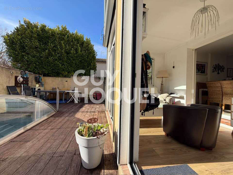 Appartement à L'ISLE-SUR-LA-SORGUE