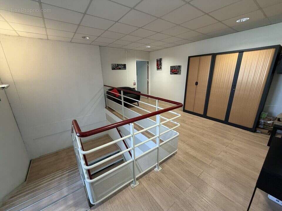 508 m² à Saint-Thibault-Des-Vignes  - photo 3