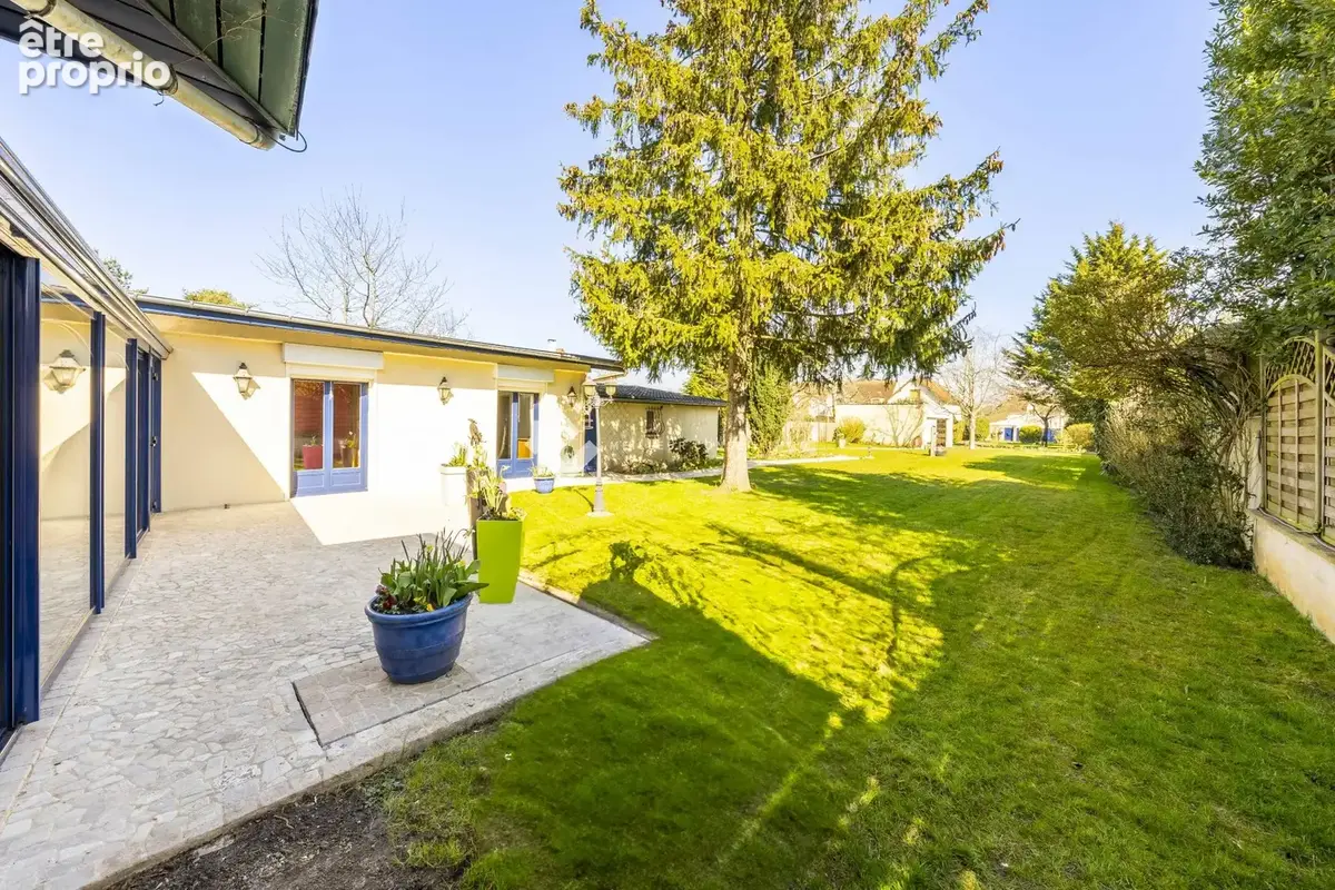 Maison à LE MEE-SUR-SEINE