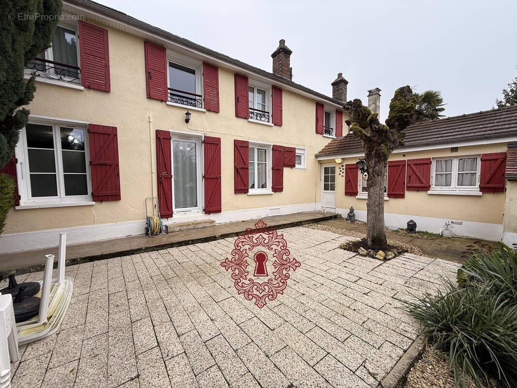 Maison à DONNEMARIE-DONTILLY