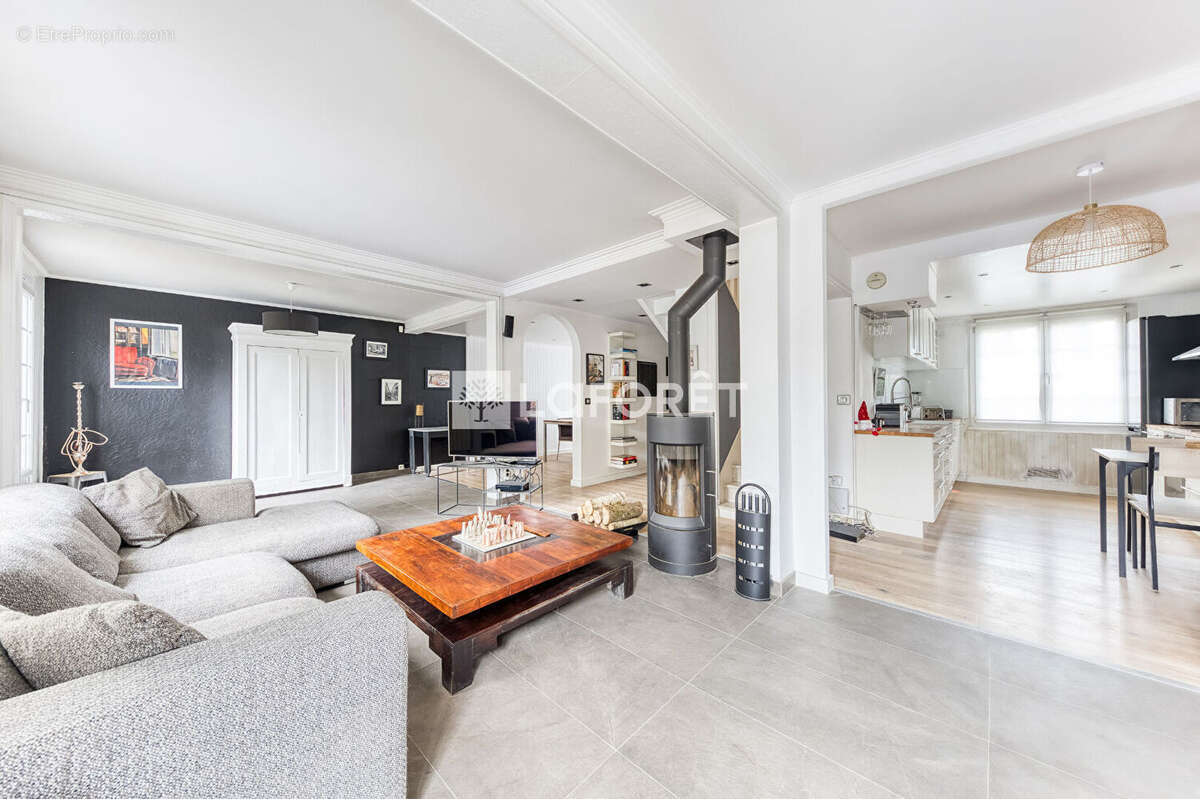 Maison à ROISSY-EN-BRIE