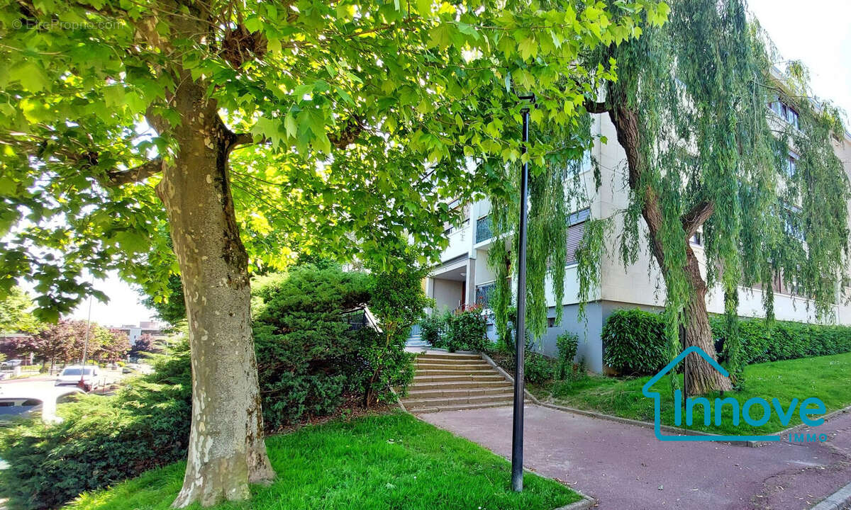 Appartement à NOISY-LE-ROI