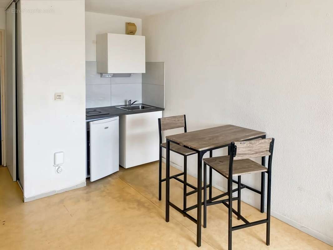 Studio 23 m² au 2ème étage - ideal investisseur!! - photo 4