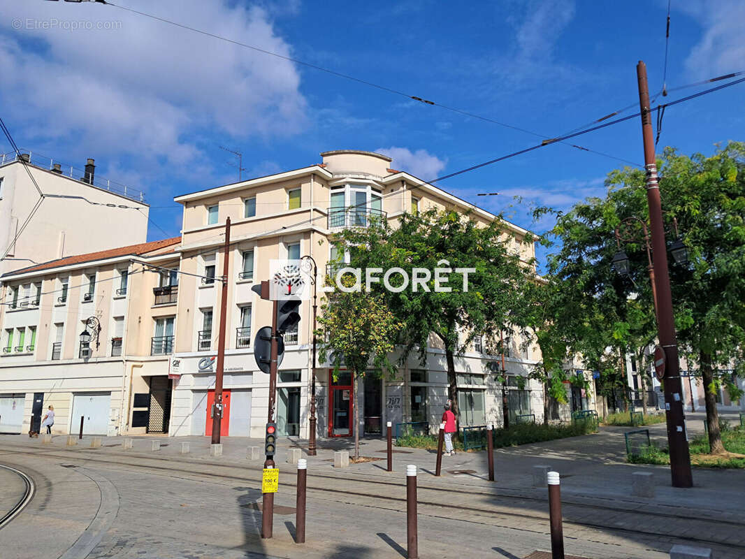 Appartement Gennevilliers 3 pièce(s) 77 m2 - photo 2