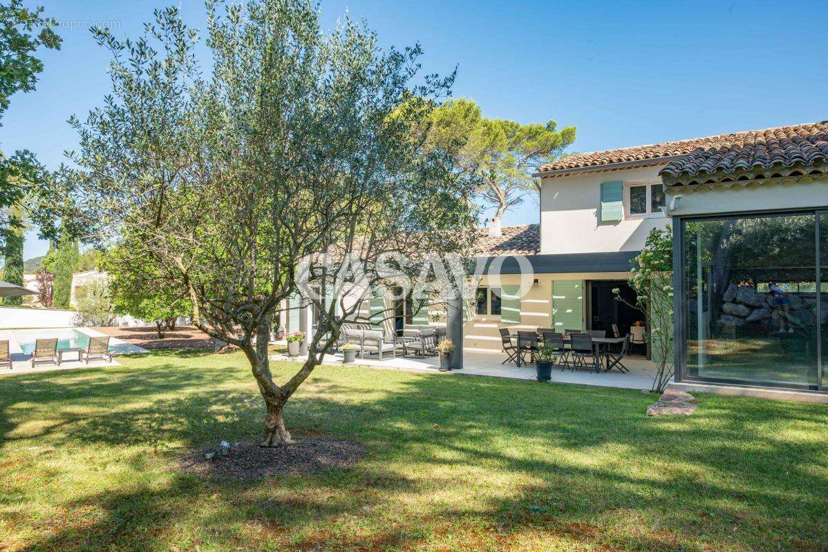 Maison à LE THOLONET