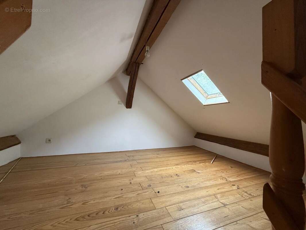Appartement à IVRY-LA-BATAILLE