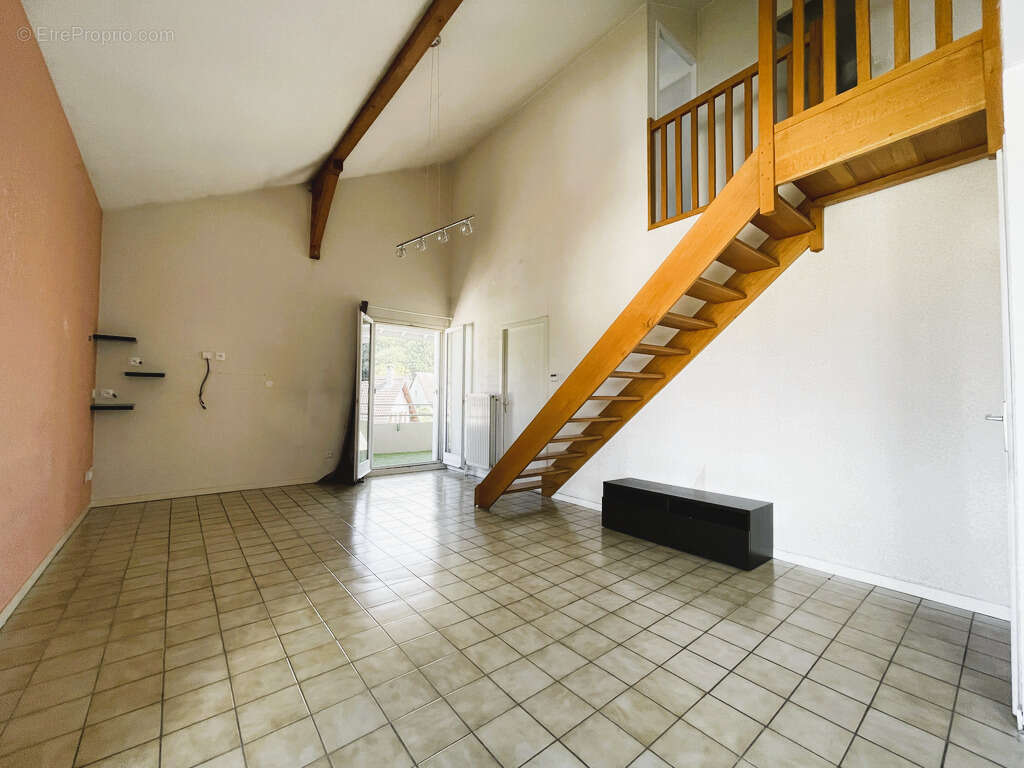 Appartement à POISAT