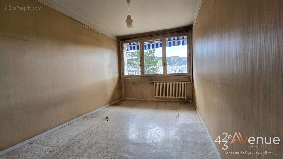 Appartement à SAINT-ETIENNE