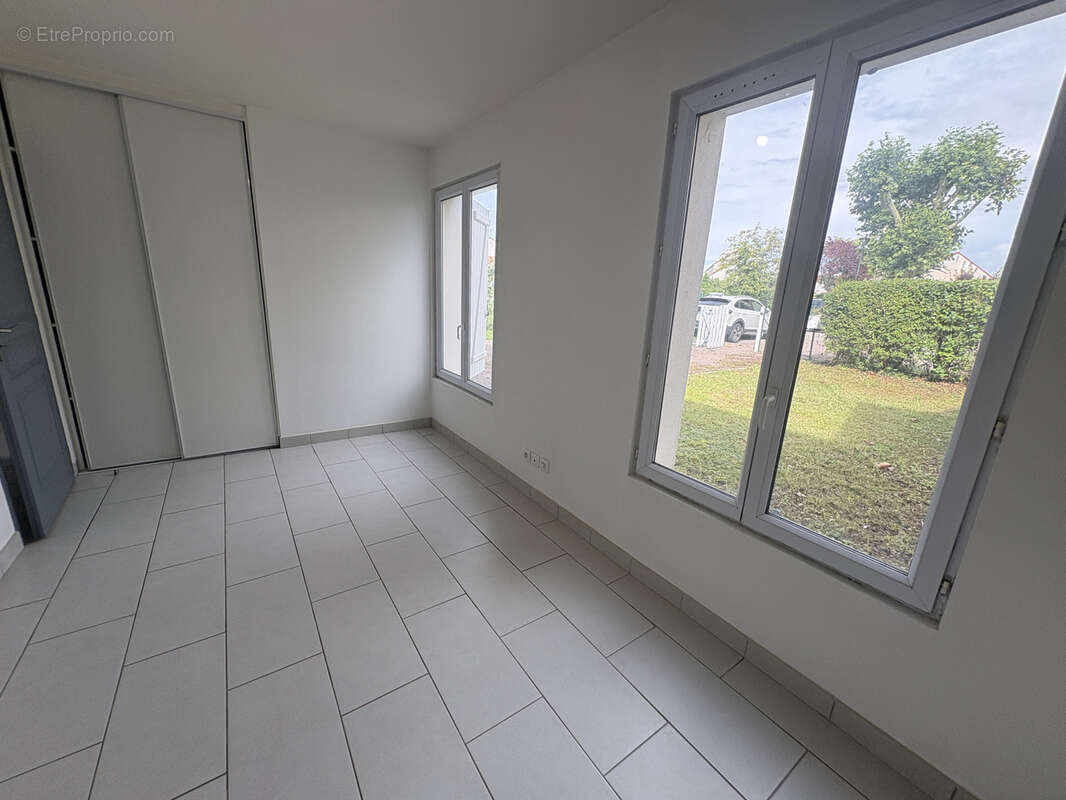 Maison à ROMILLY-SUR-SEINE