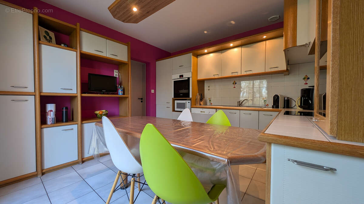 Maison à LES LANDES-GENUSSON