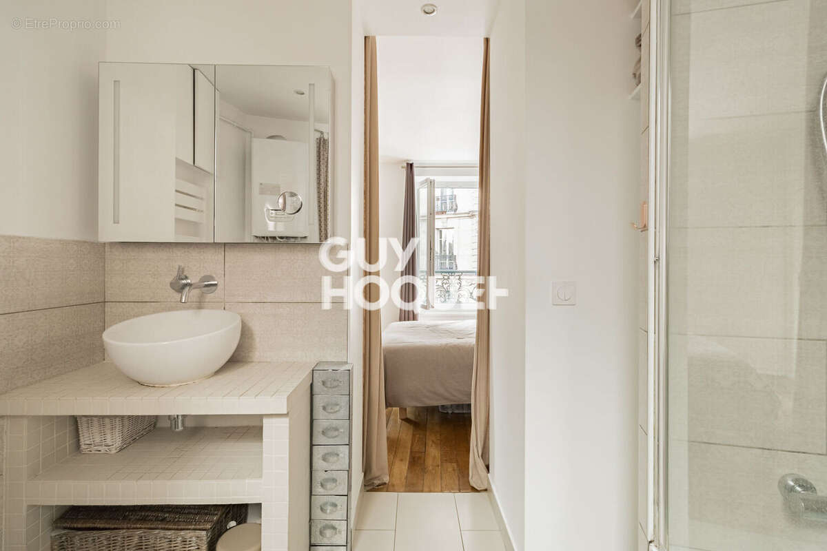 Appartement à PARIS-18E