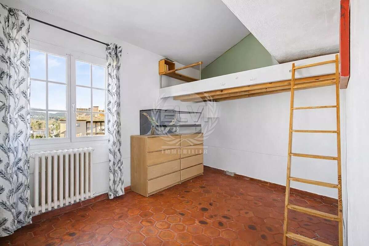 Appartement à GRIMAUD