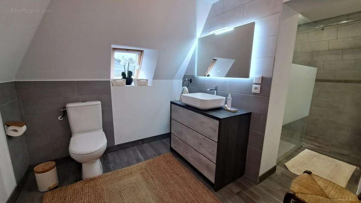 Maison à LUCENAY-L&#039;EVEQUE