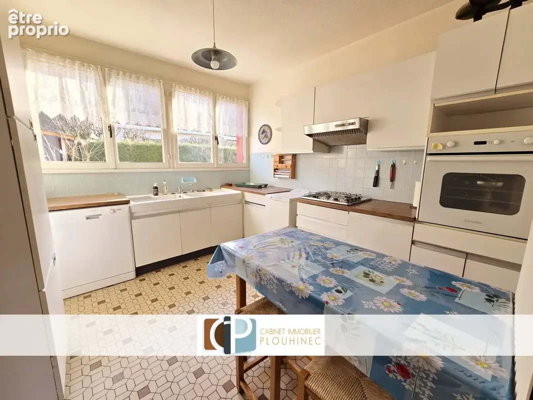 Opportunité rare à Mâcon : Maison entièrement de plain pied à vendre. - photo 6